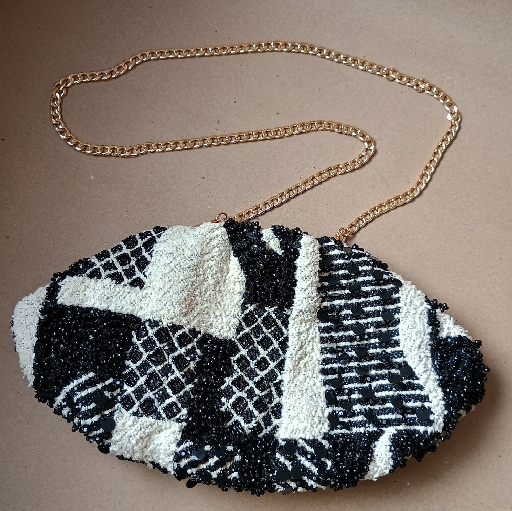Anthropologie Black And Cream White Beaded Clutch Magnet Closure With Gold Chain - Picture 4 of 7